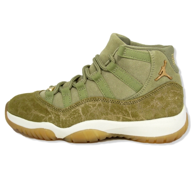 ナイキW AIR JORDAN 11 RETRO AR0715-200買取