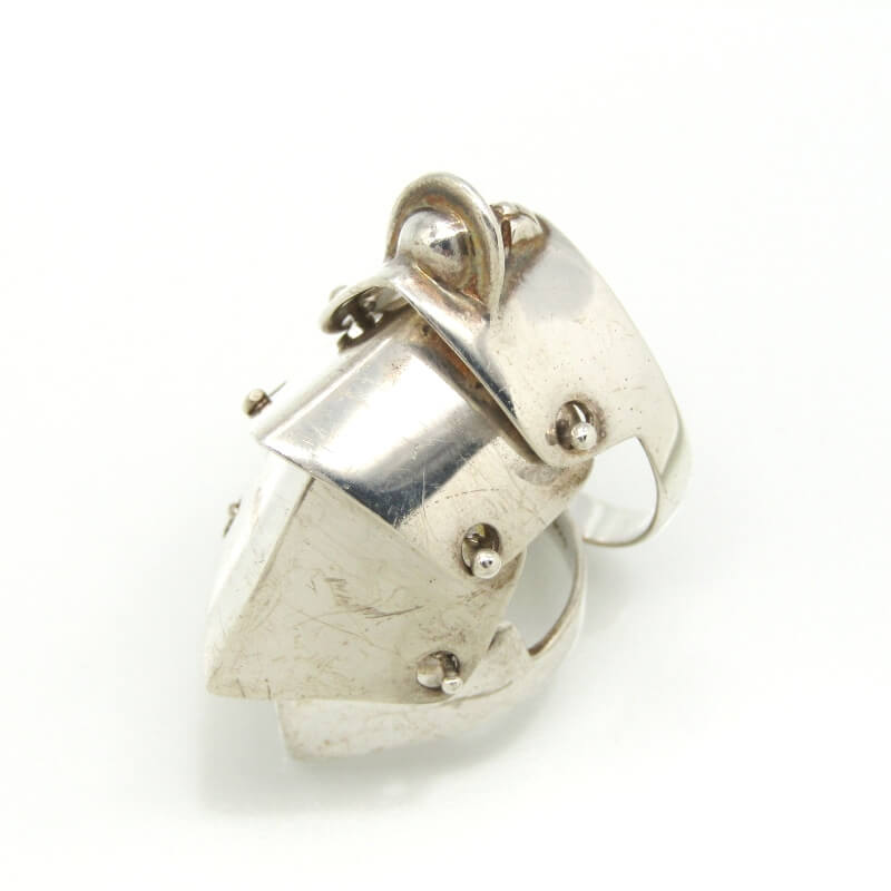 ヴィヴィアンウエストウッドアーマーリング ARMOUR RING Lサイズ買取
